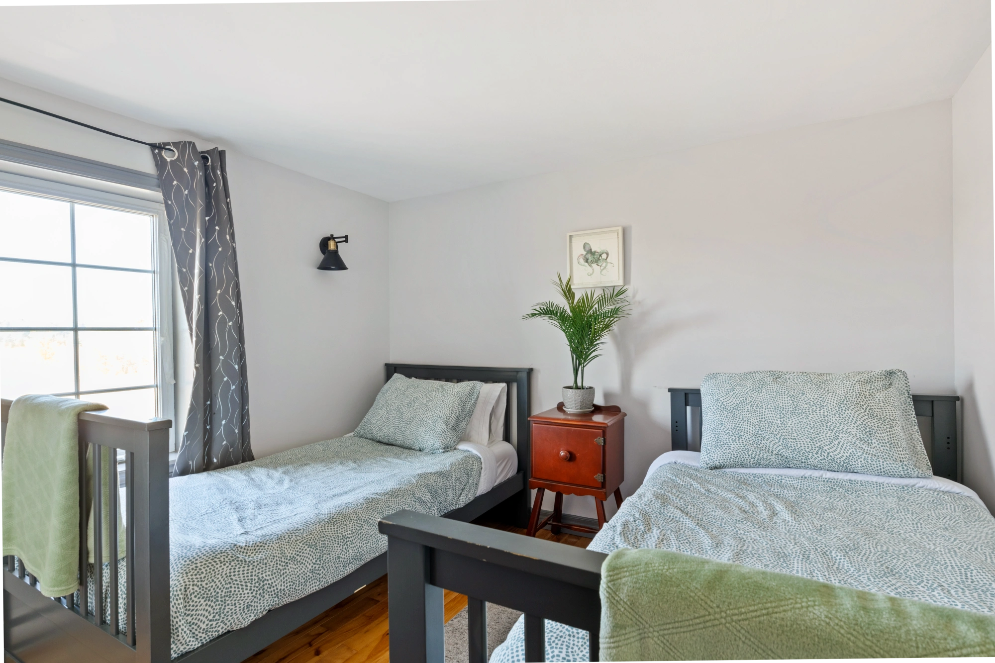Farmhouse twin bedroom