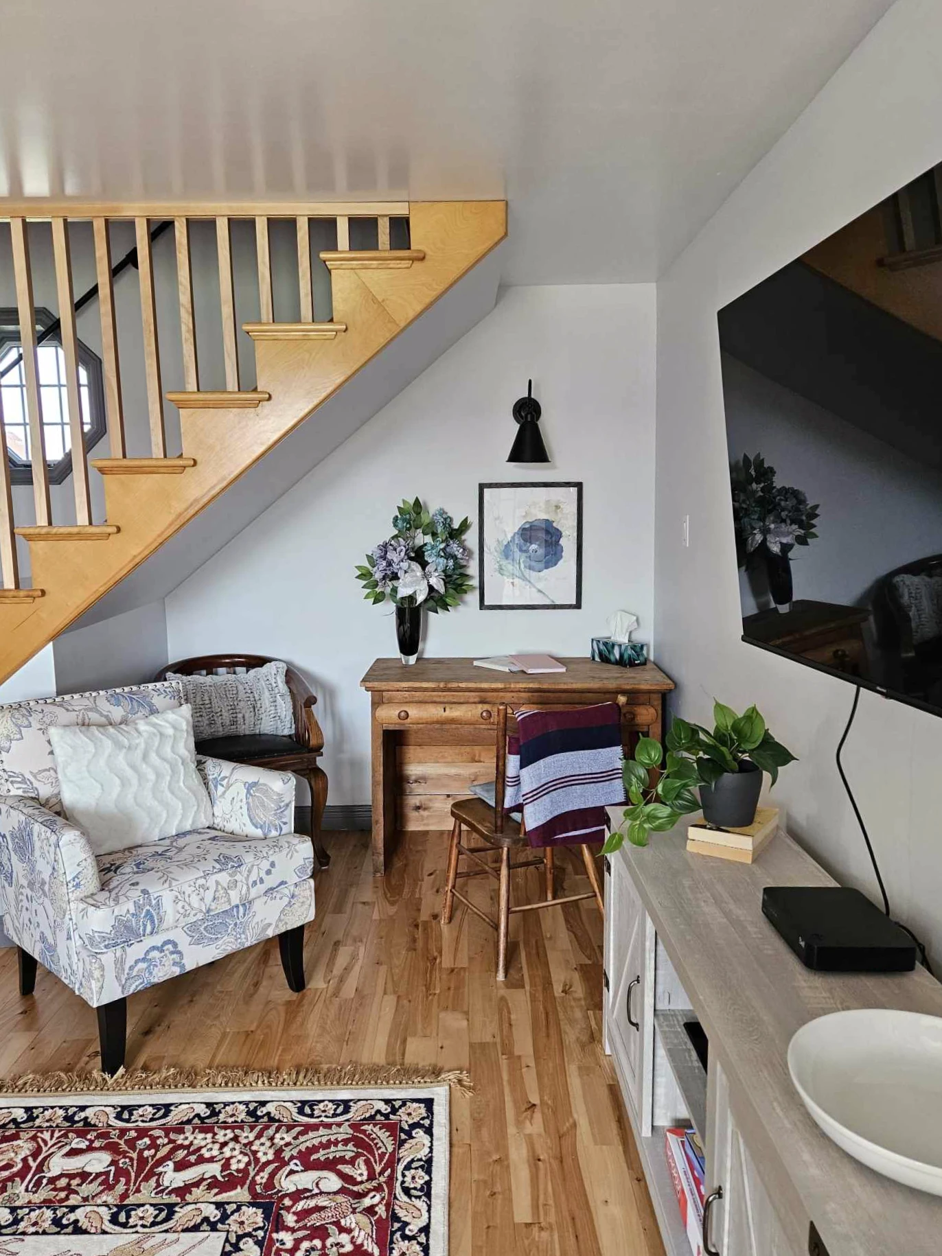 Farmhouse Living room with desk