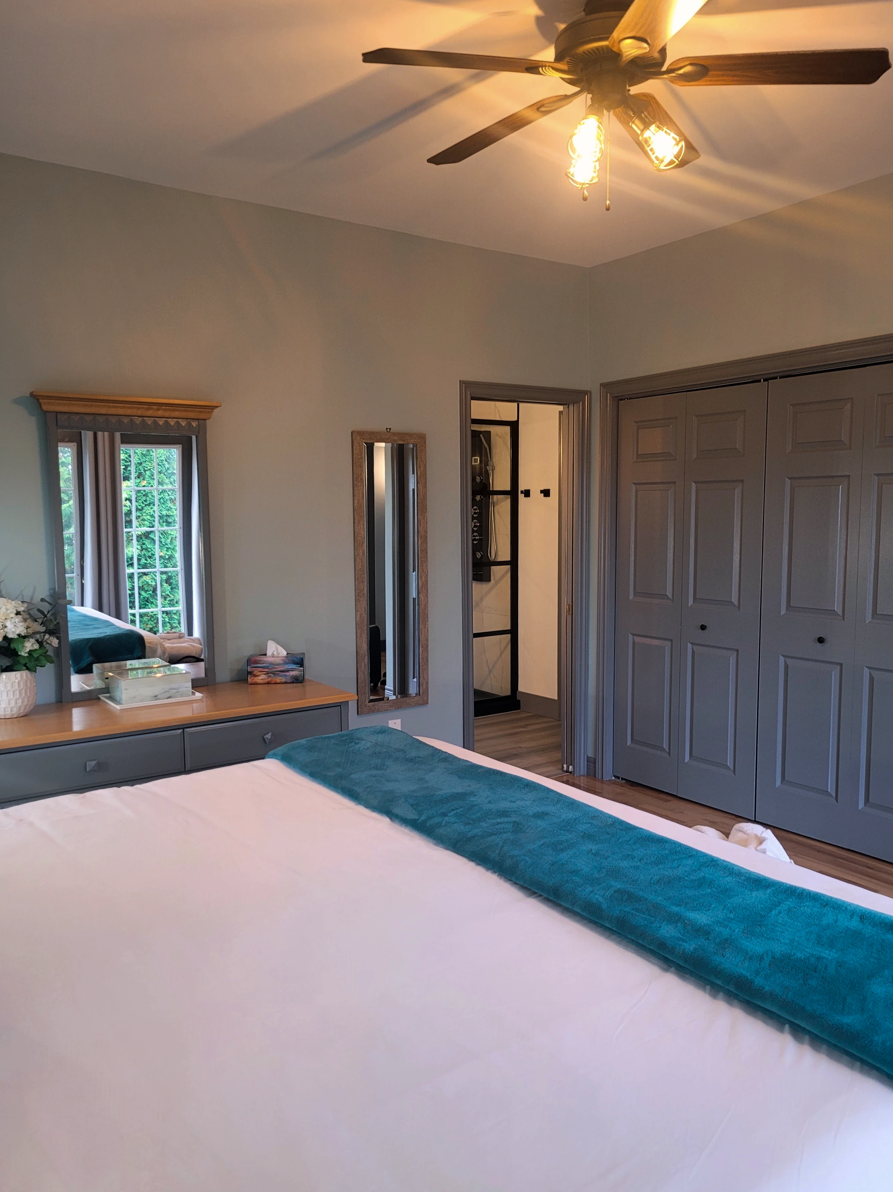 Farmhouse Primary bedroom to bathroom